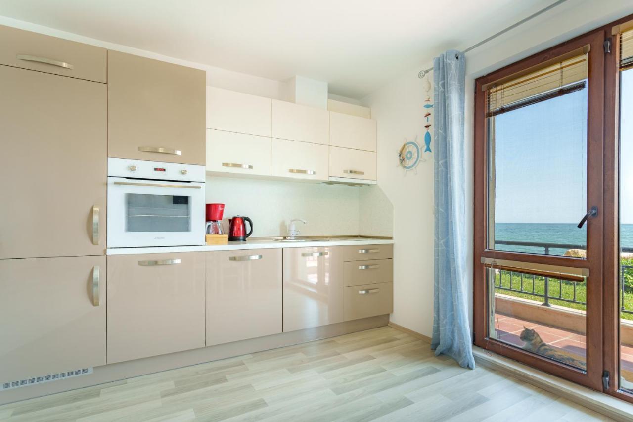 Apartments Poemia, Complex Carpe Diem, Free Parking And Unique View Балчик Экстерьер фото